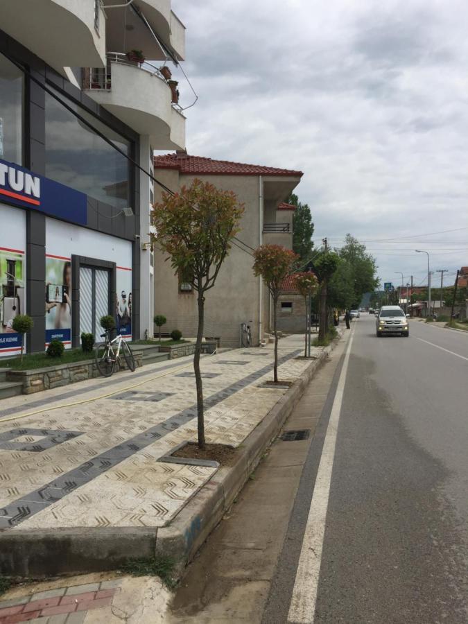 Guest'S Apartament Pogradec Exterior photo