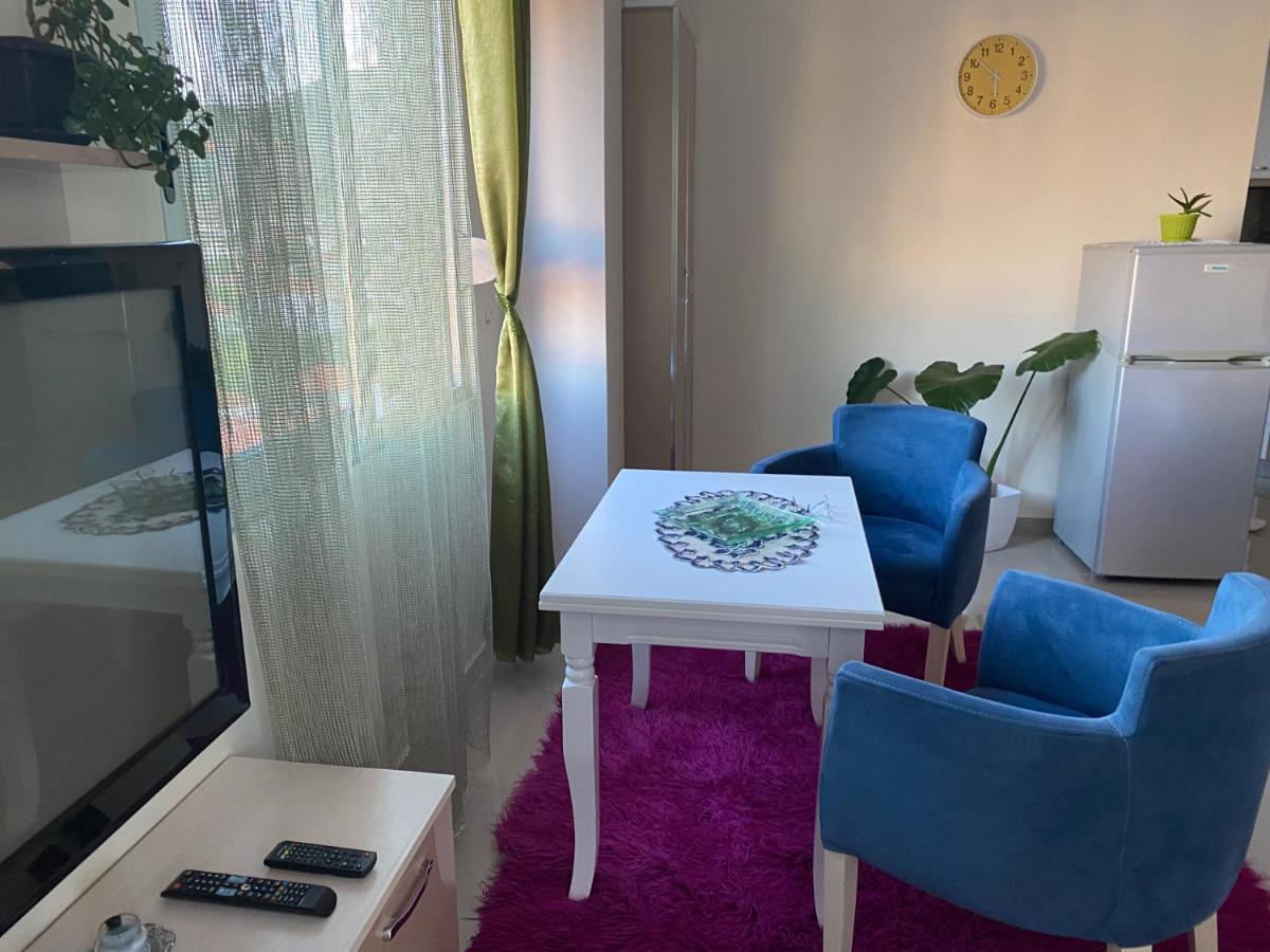 Guest'S Apartament Pogradec Exterior photo