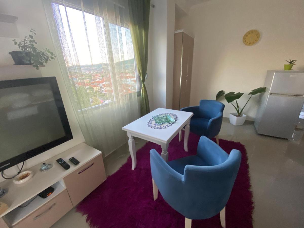 Guest'S Apartament Pogradec Exterior photo