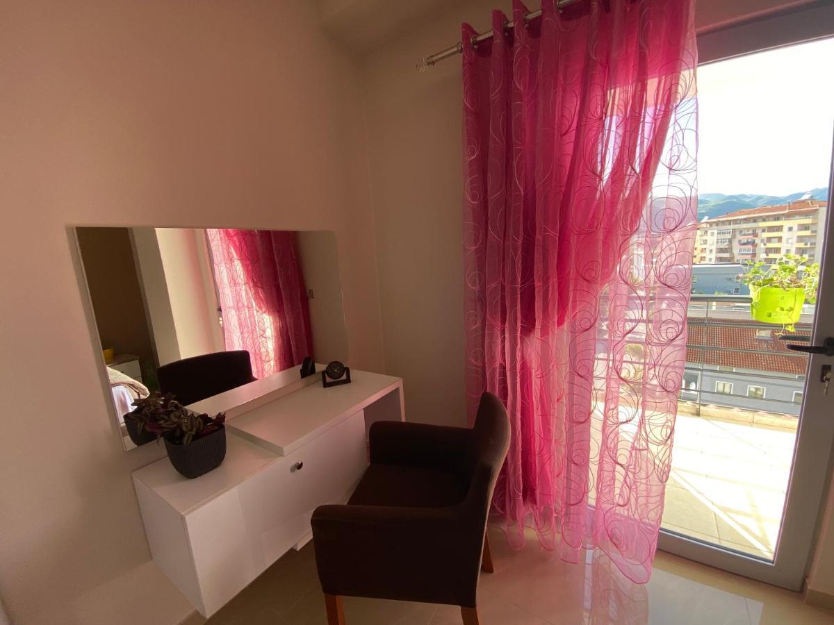 Guest'S Apartament Pogradec Exterior photo