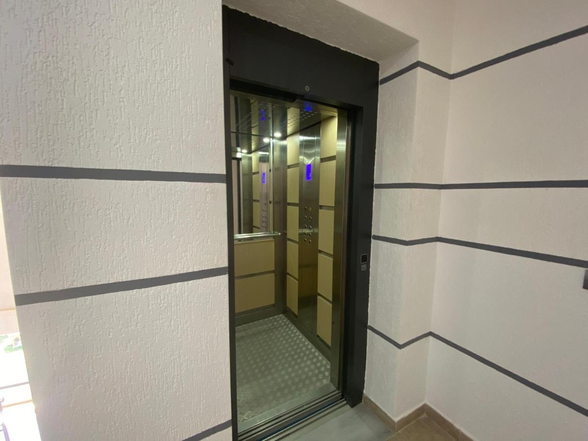 Guest'S Apartament Pogradec Exterior photo
