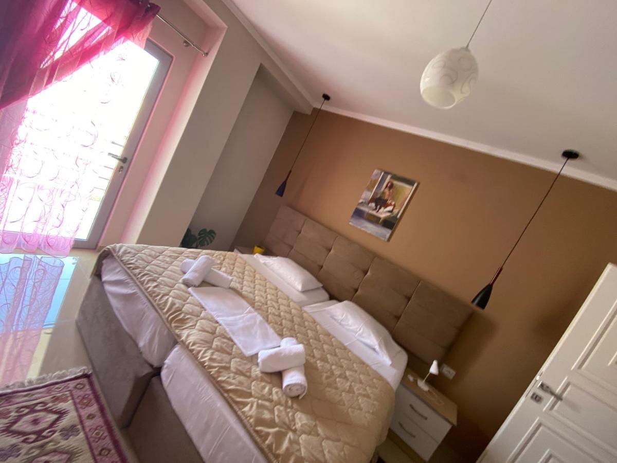 Guest'S Apartament Pogradec Exterior photo