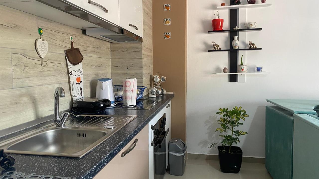 Guest'S Apartament Pogradec Exterior photo