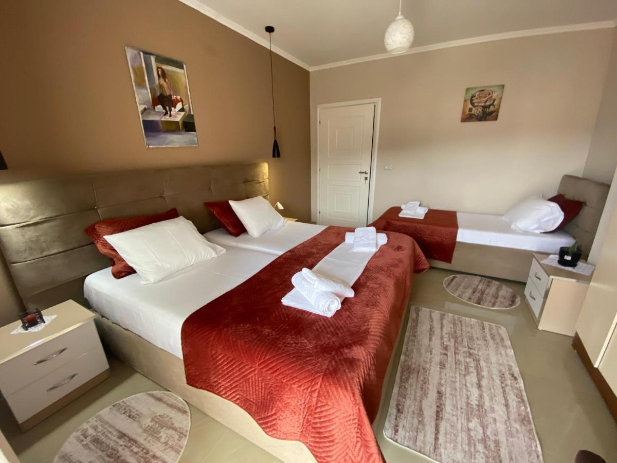 Guest'S Apartament Pogradec Exterior photo