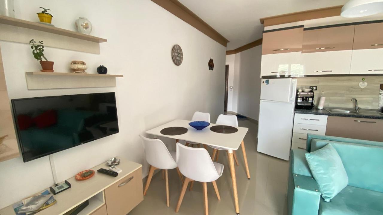 Guest'S Apartament Pogradec Exterior photo