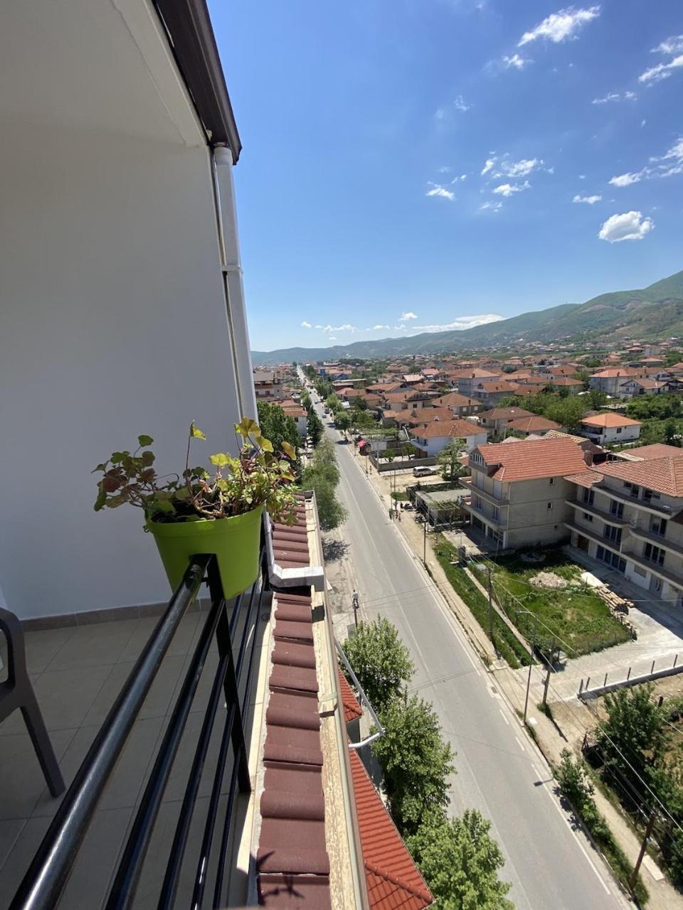 Guest'S Apartament Pogradec Exterior photo