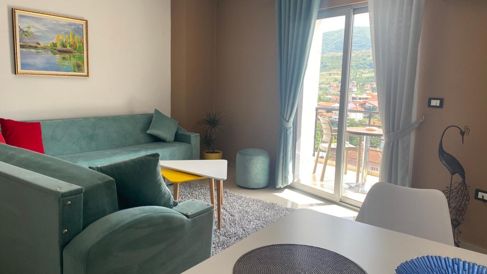 Guest'S Apartament Pogradec Exterior photo